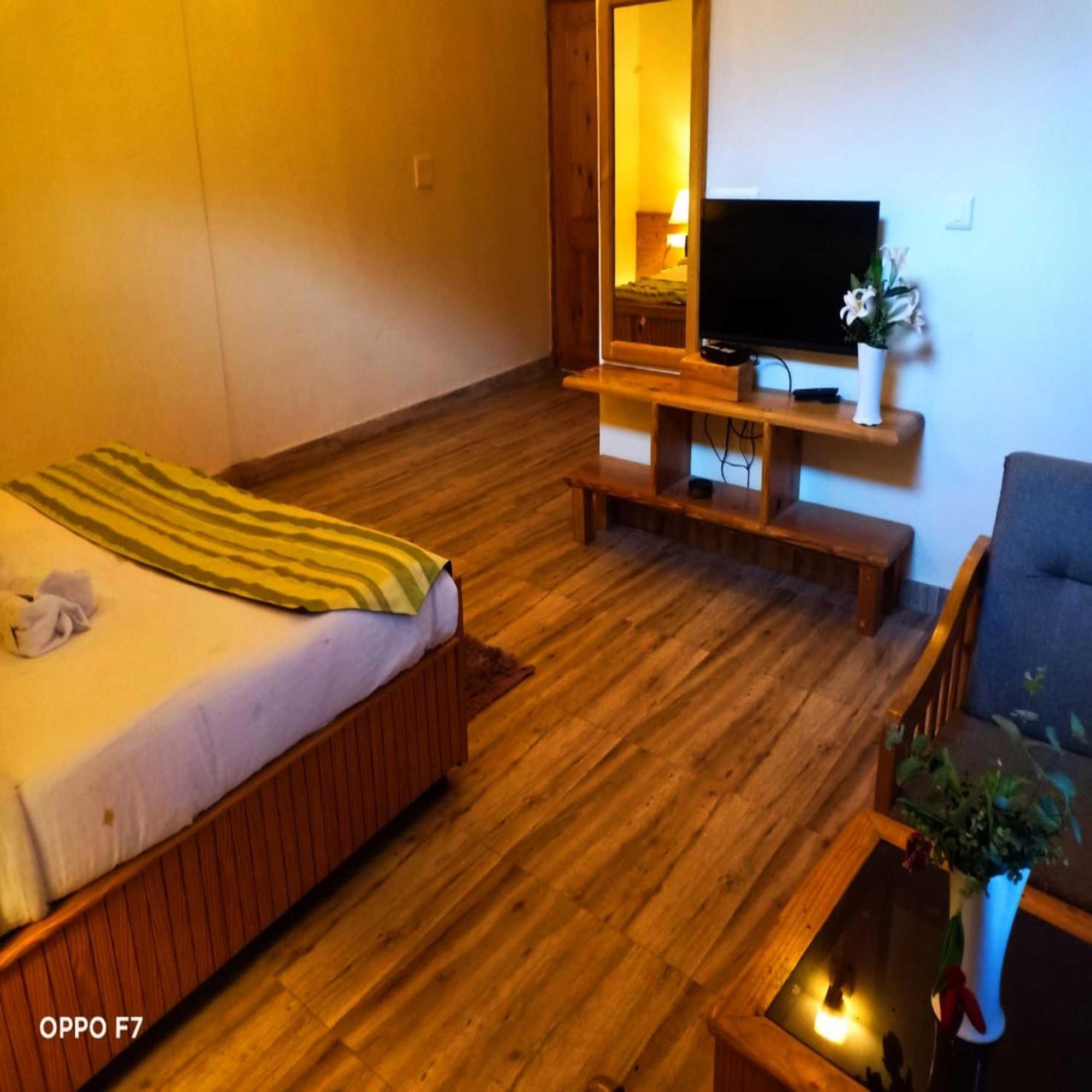 Hotel Jamla Inn Manāli Eksteriør bilde